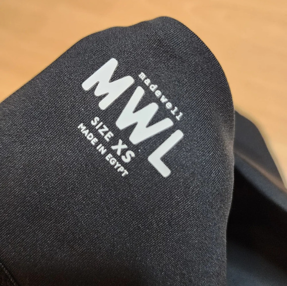 Madewell Black Sports Bra. Size XS. NWOT - Picture 3 of 6